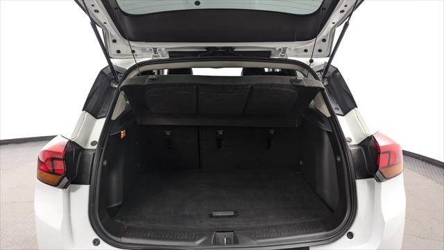 Vehicle image 12 of 31