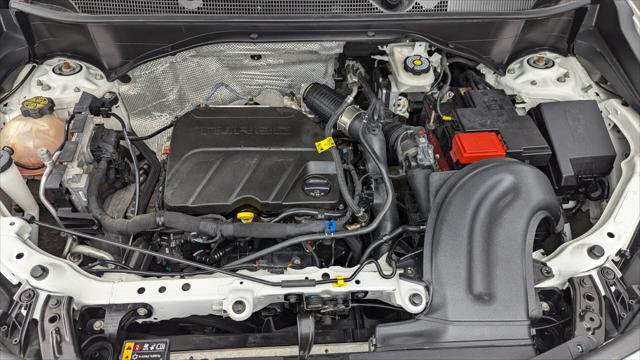 Vehicle image 10 of 31