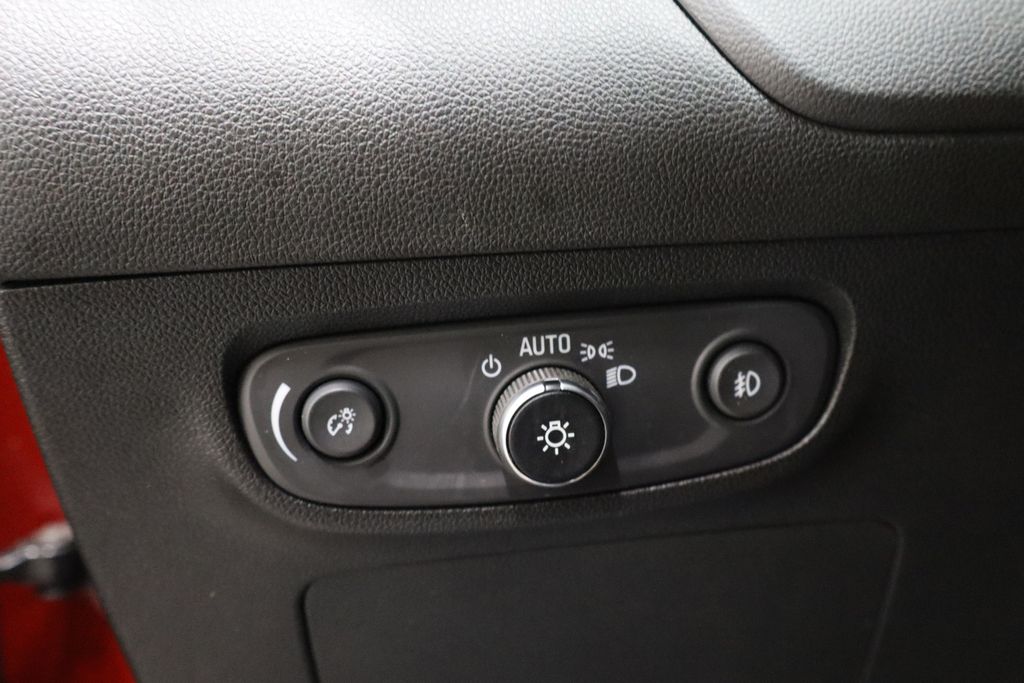 Vehicle image 15 of 35