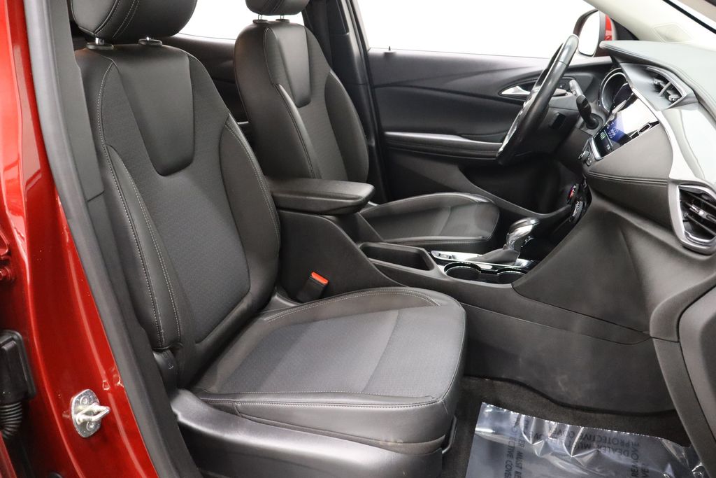 Vehicle image 11 of 35