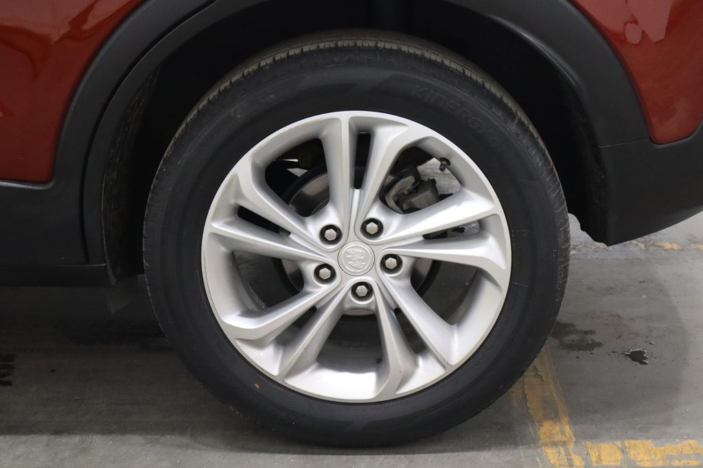 Vehicle image 33 of 35