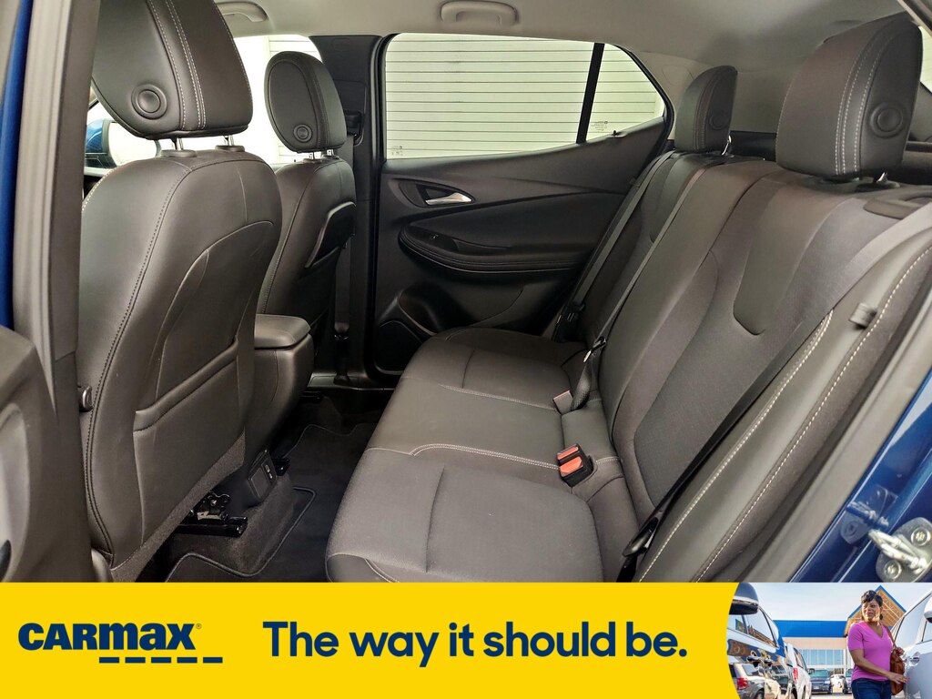 Vehicle image 11 of 27