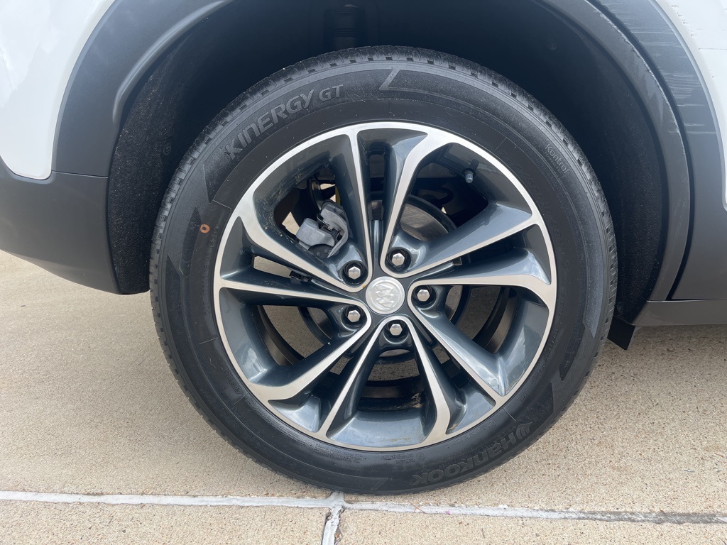 Vehicle image 10 of 20