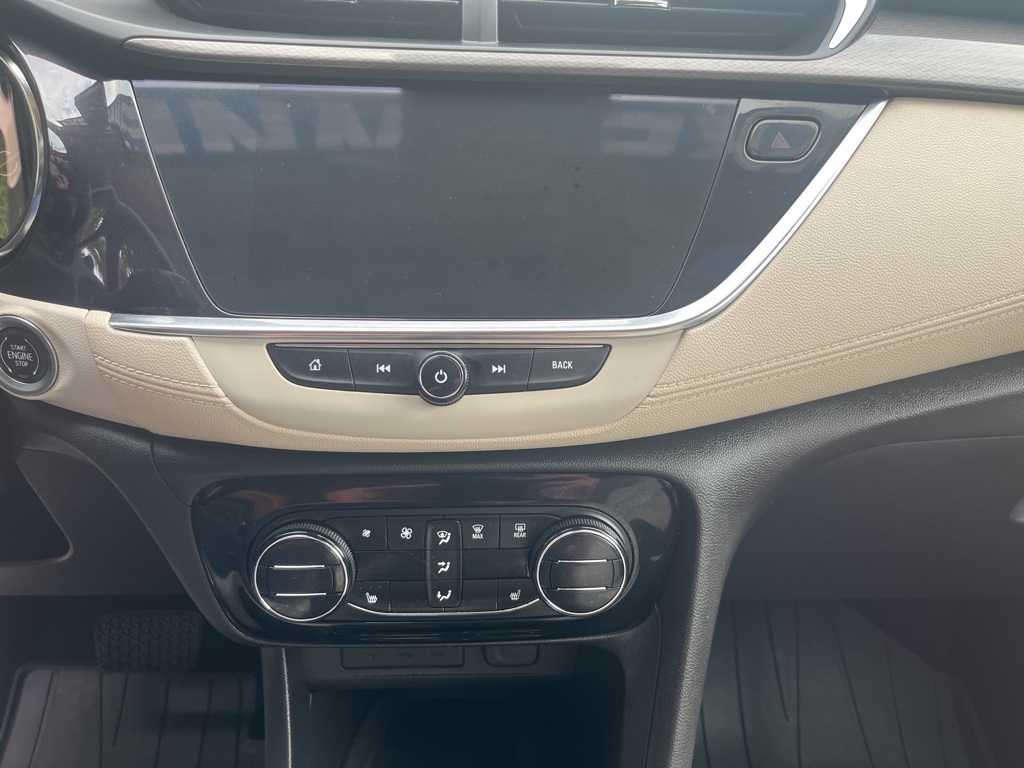 Vehicle image 17 of 20