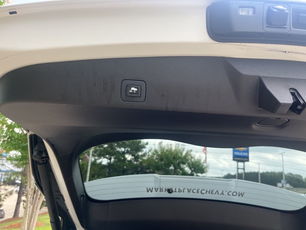Vehicle image 14 of 20