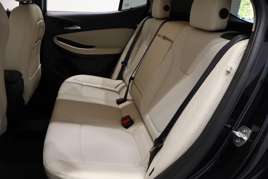 Vehicle image 10 of 38