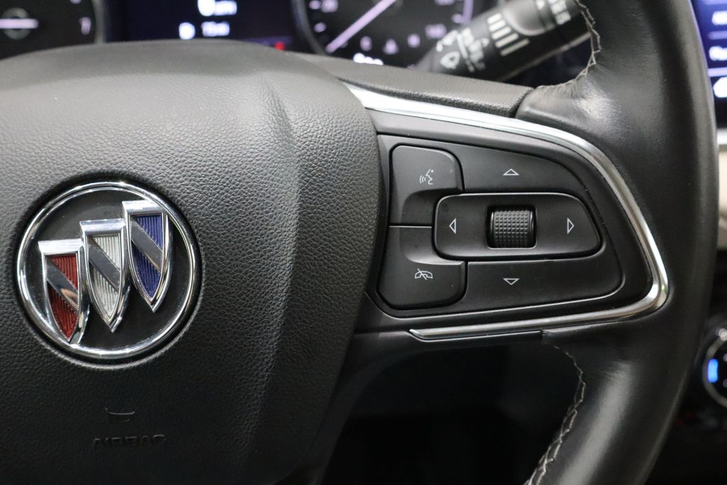 Vehicle image 21 of 38