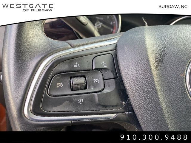 Vehicle image 14 of 20