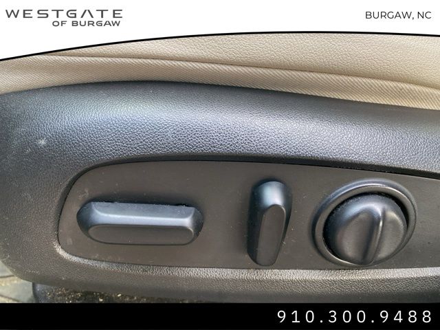 Vehicle image 7 of 20
