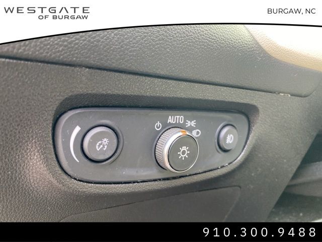 Vehicle image 8 of 20