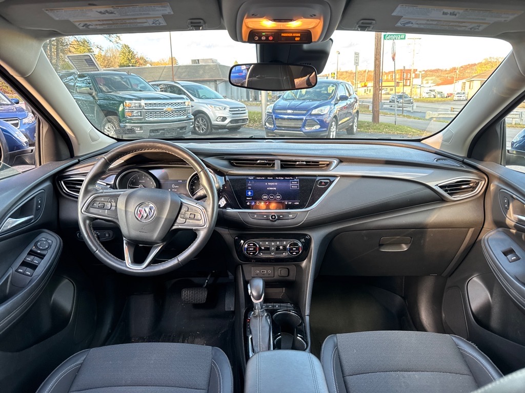 Vehicle image 9 of 21