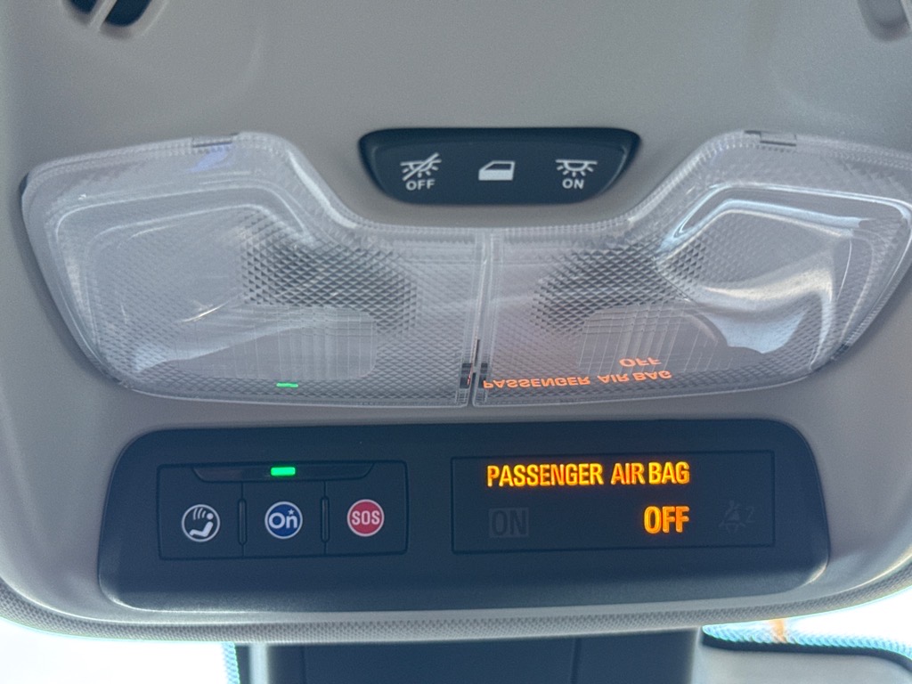 Vehicle image 16 of 21