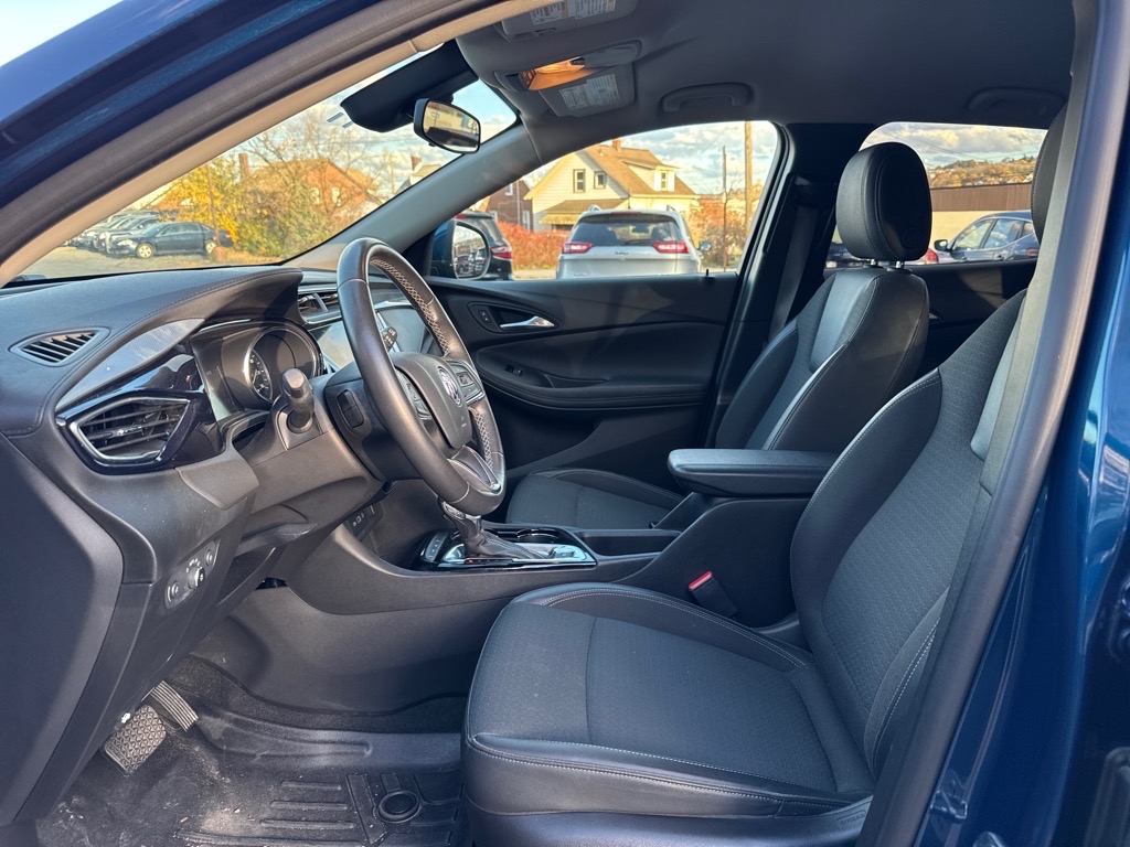 Vehicle image 7 of 21