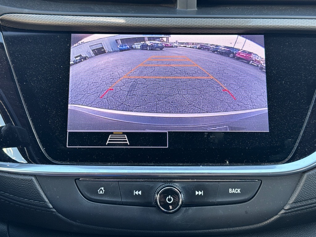 Vehicle image 19 of 21