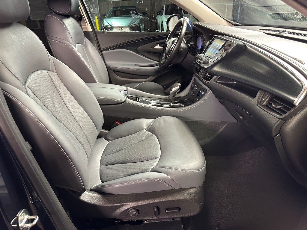 Vehicle image 9 of 37