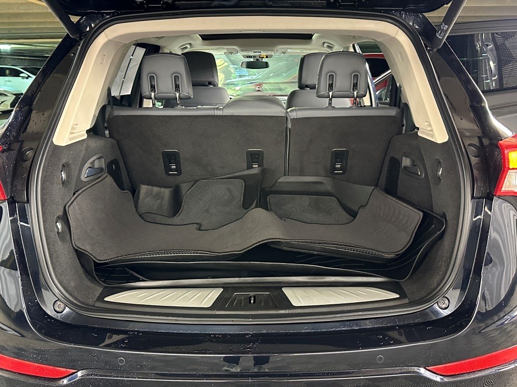 Vehicle image 6 of 37