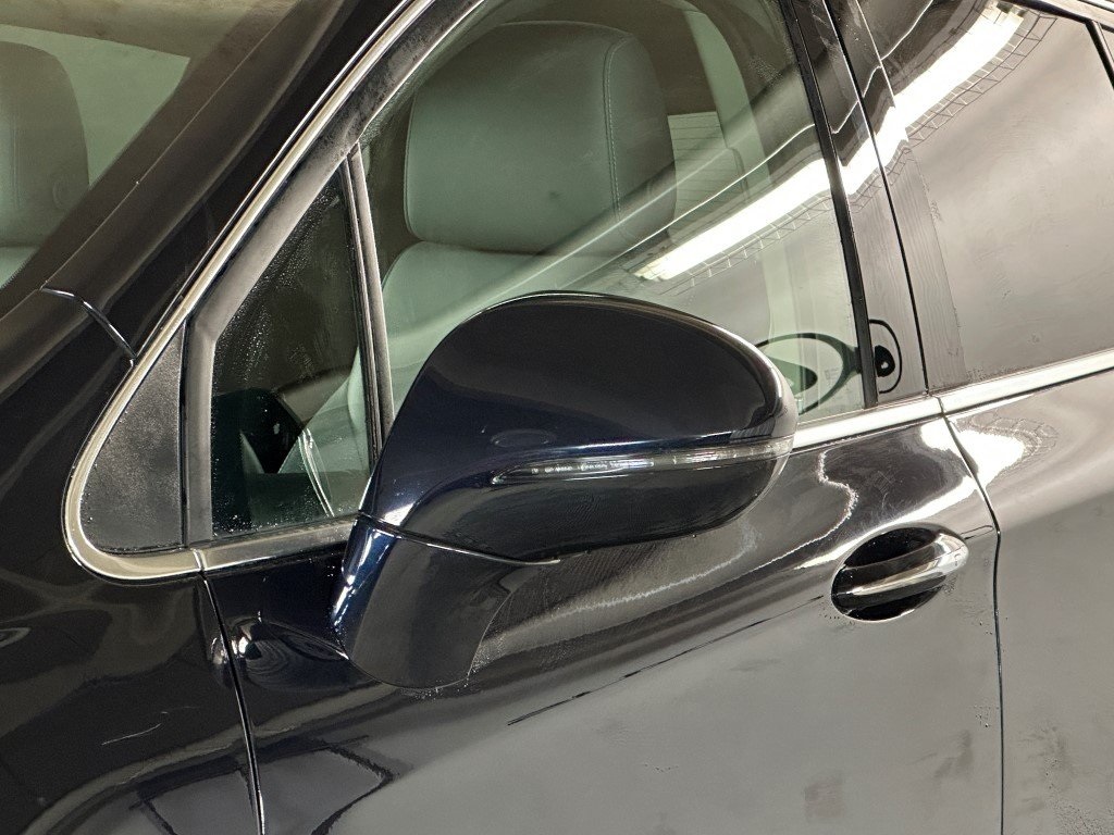 Vehicle image 26 of 37