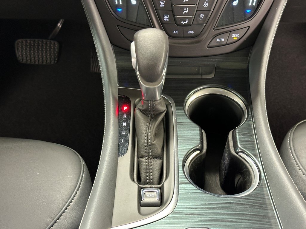 Vehicle image 18 of 37