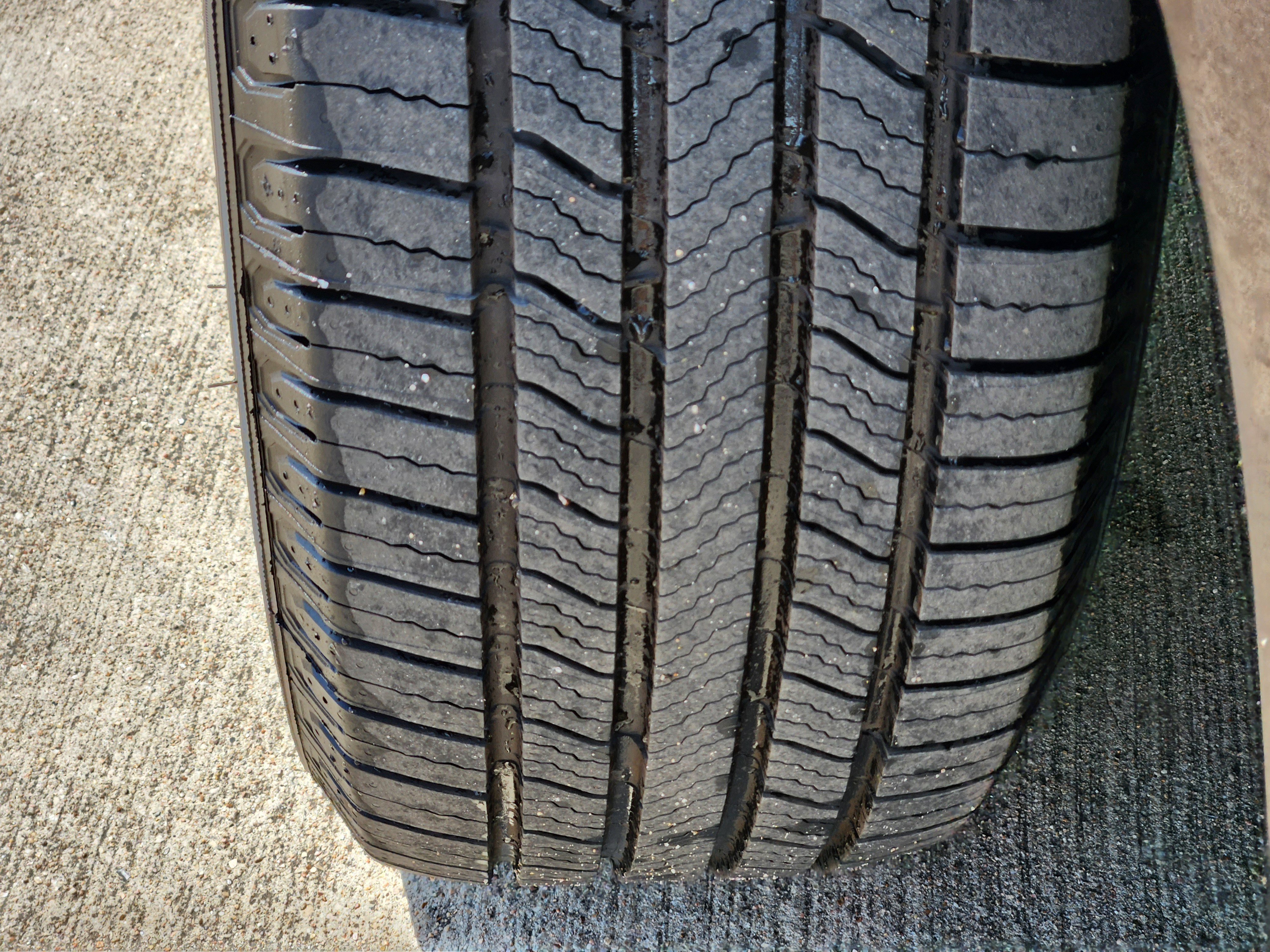 Vehicle image 21 of 23