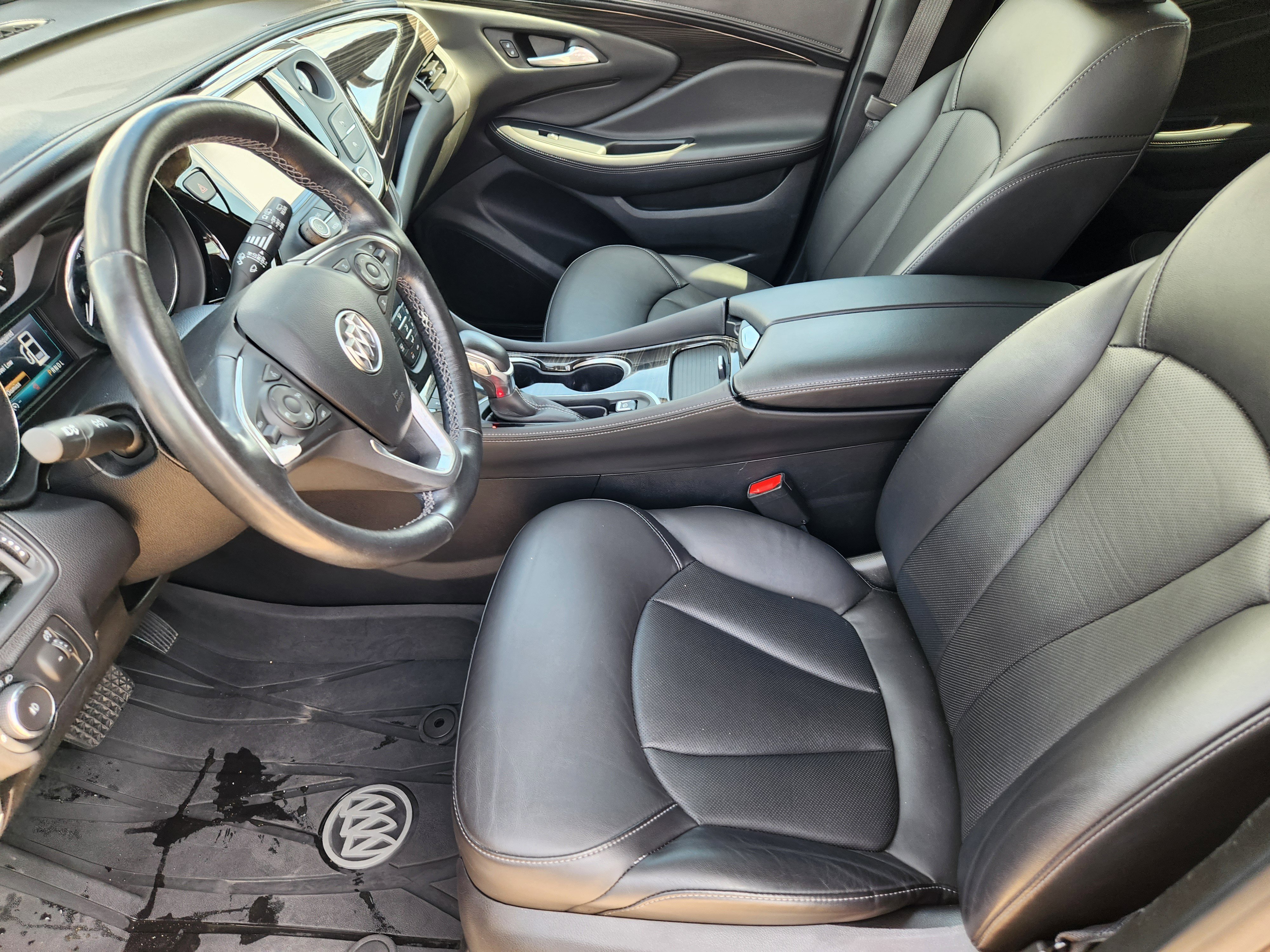 Vehicle image 10 of 23