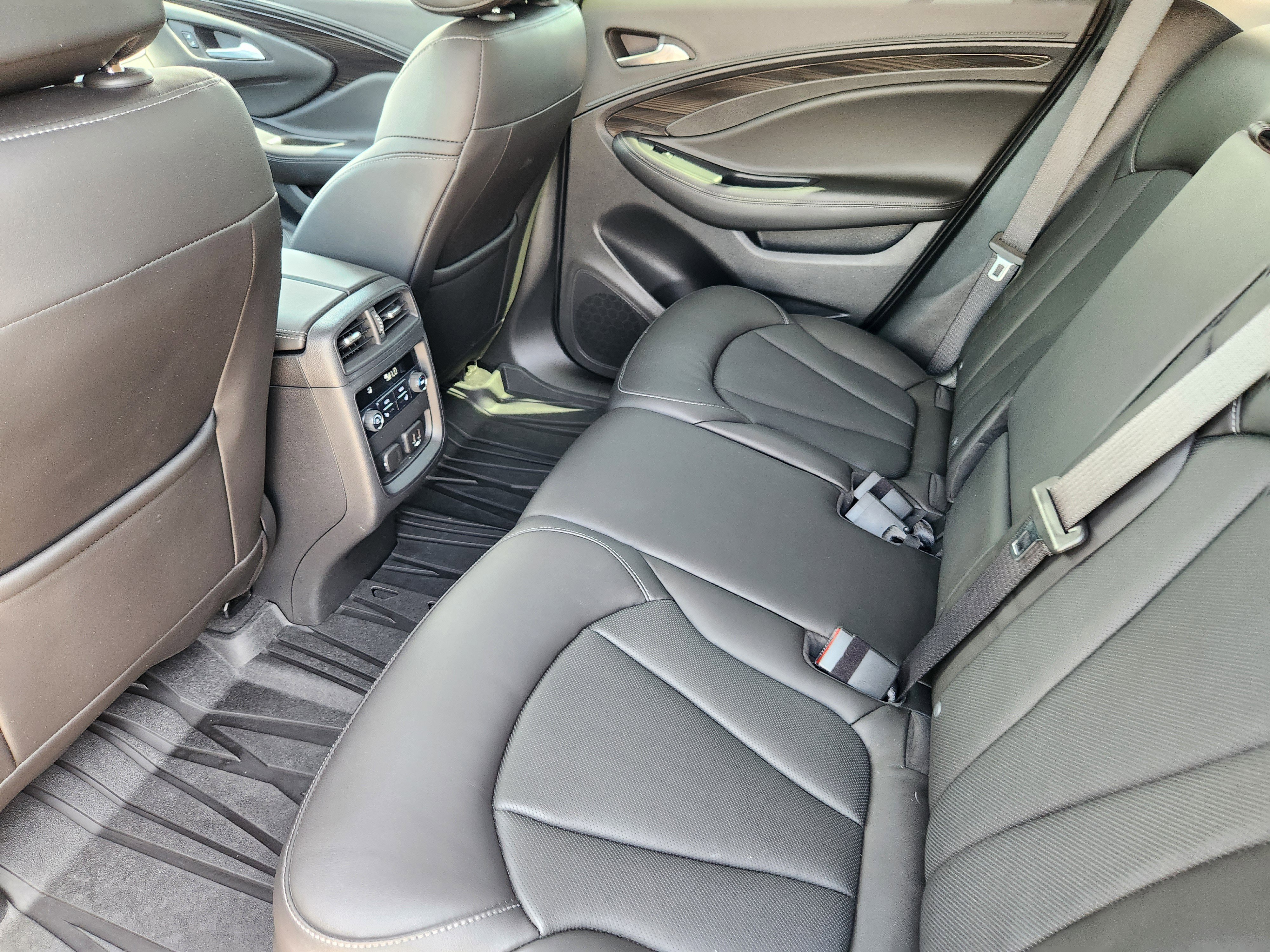 Vehicle image 9 of 23