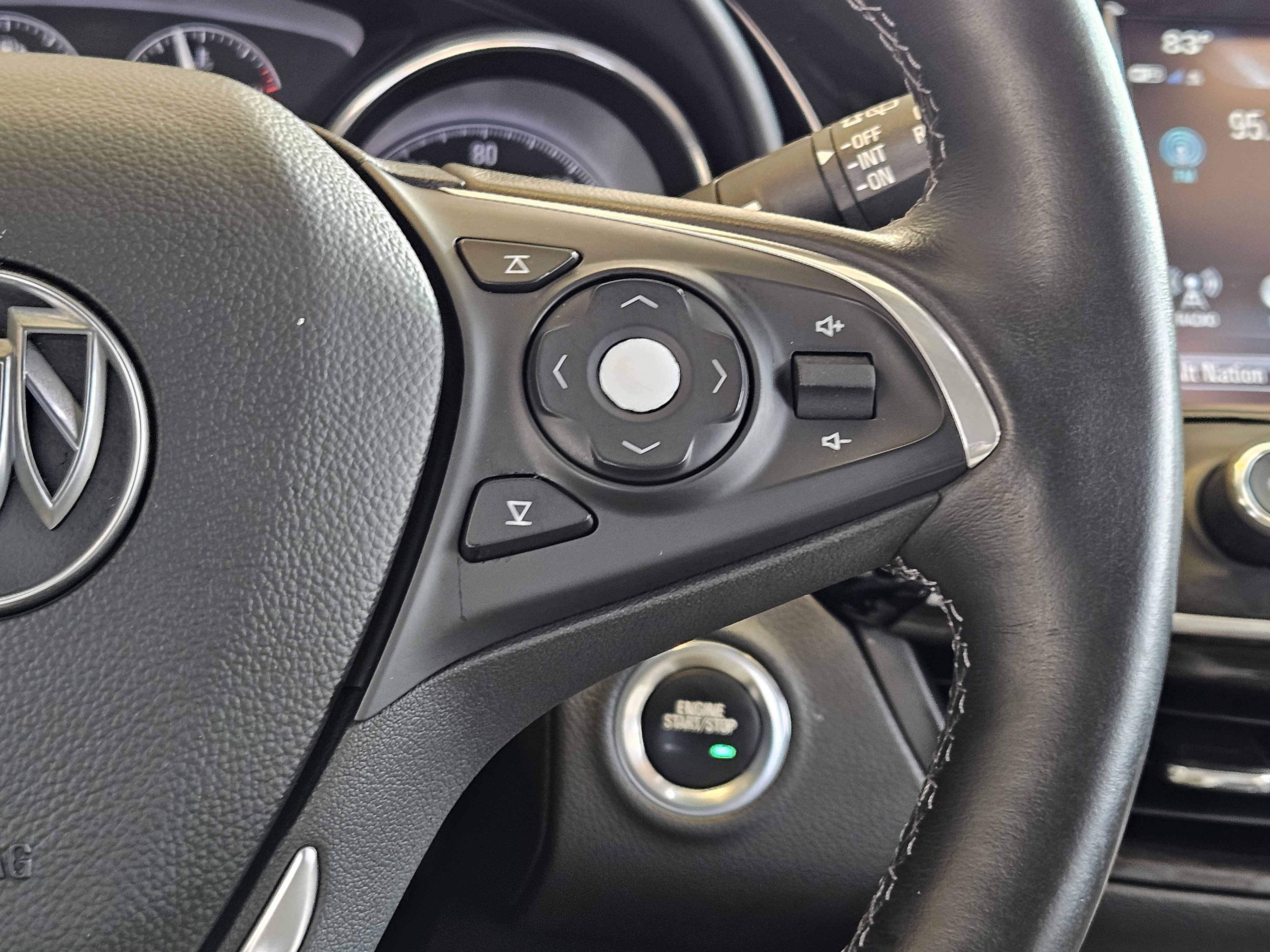 Vehicle image 13 of 21