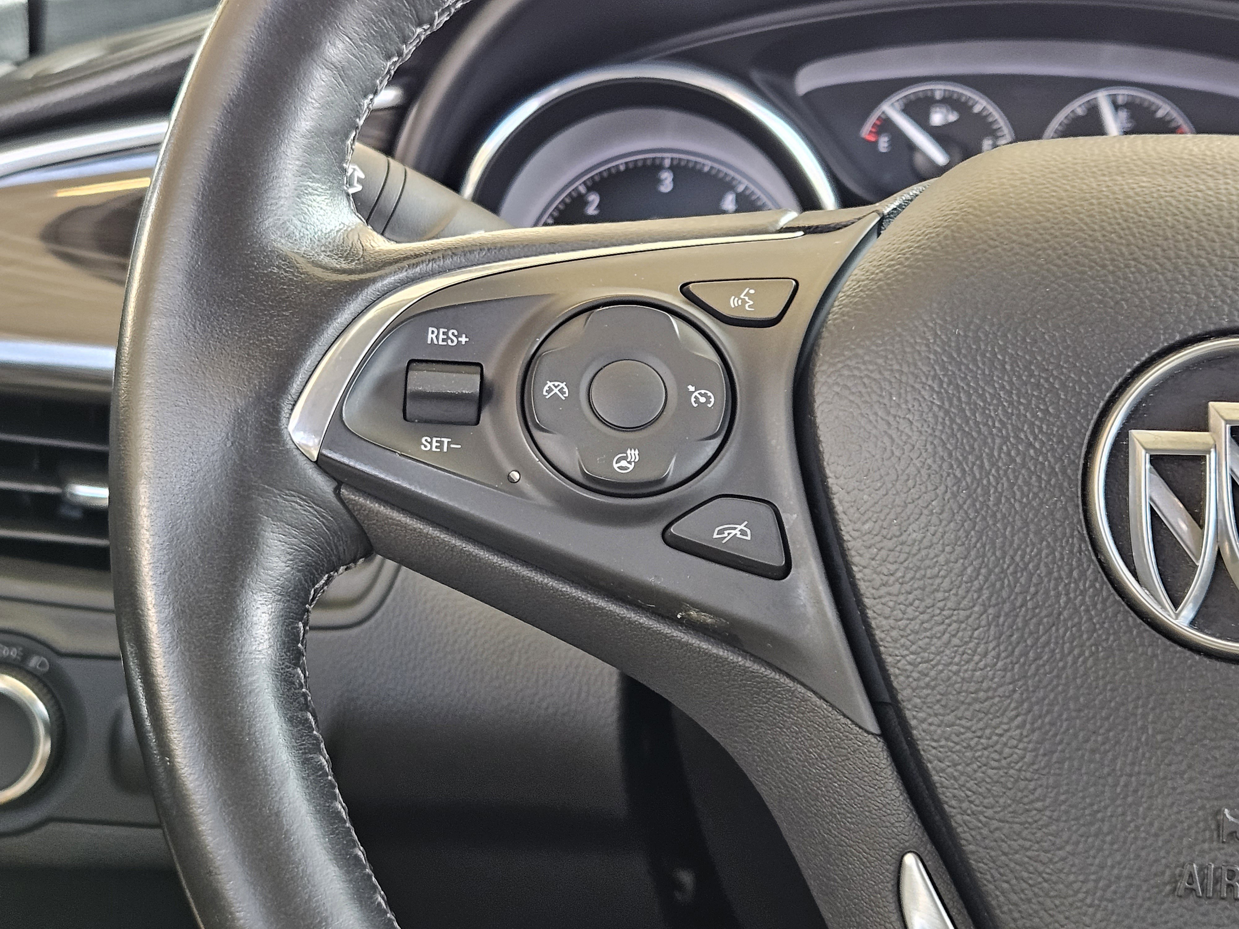 Vehicle image 12 of 21