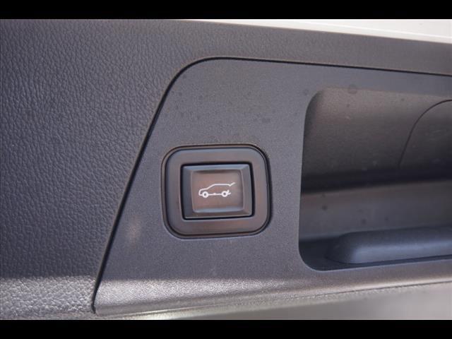 Vehicle image 22 of 29