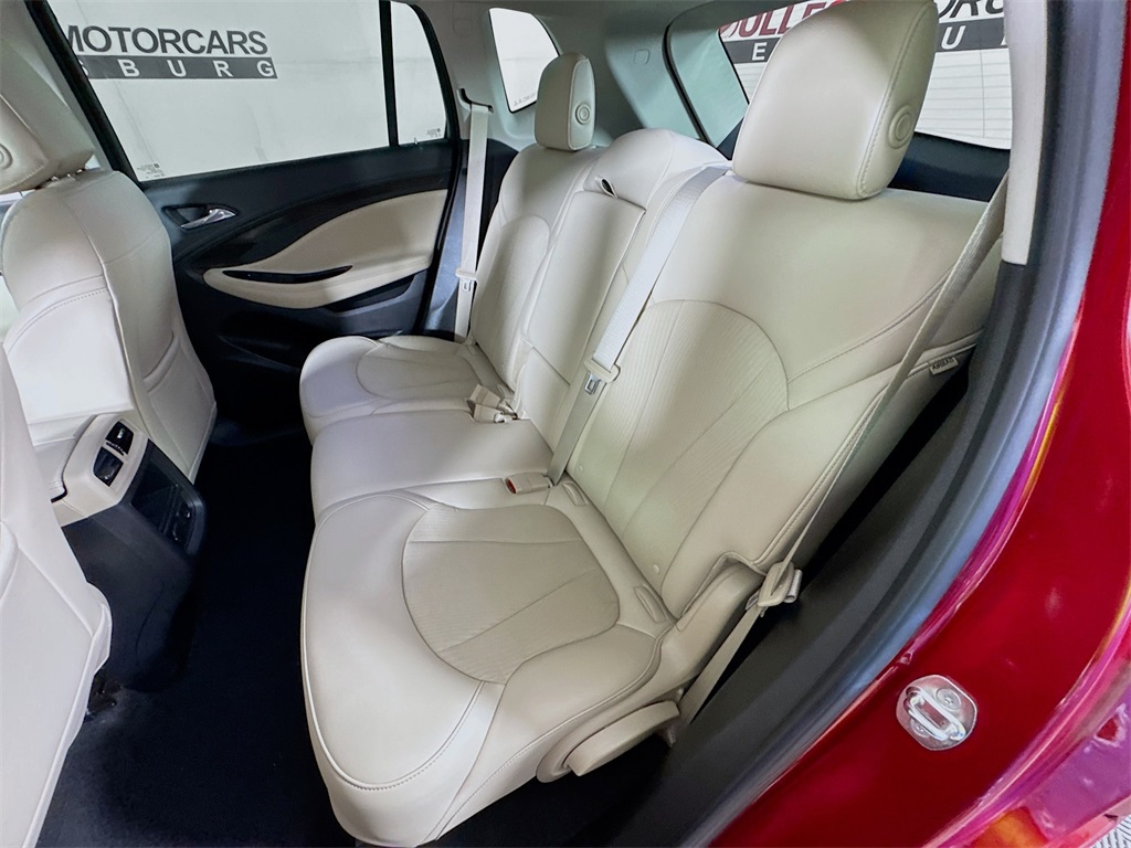 Vehicle image 23 of 30