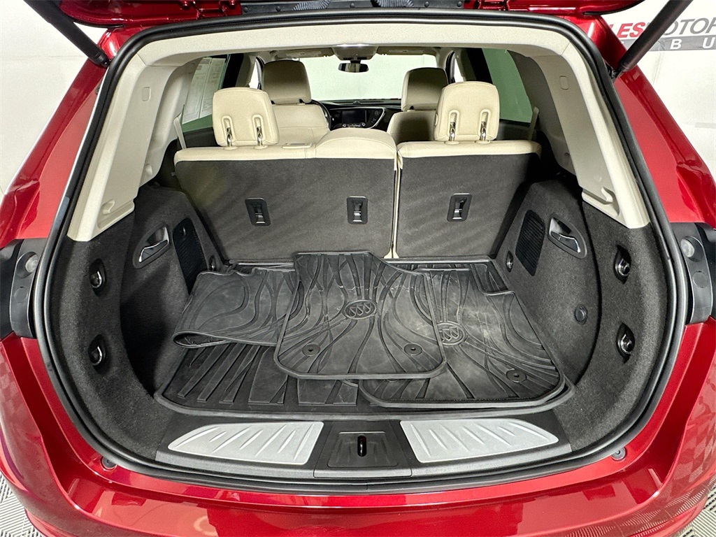 Vehicle image 24 of 30