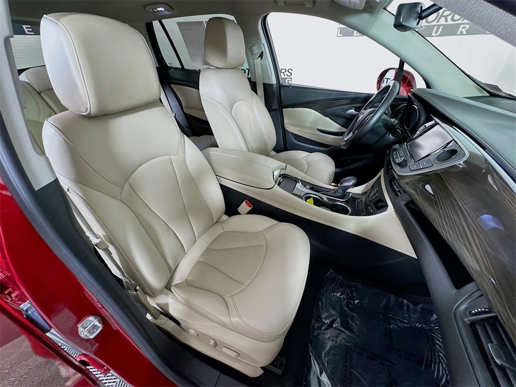 Vehicle image 26 of 30