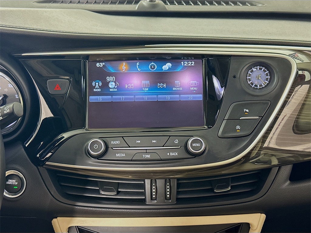 Vehicle image 14 of 30