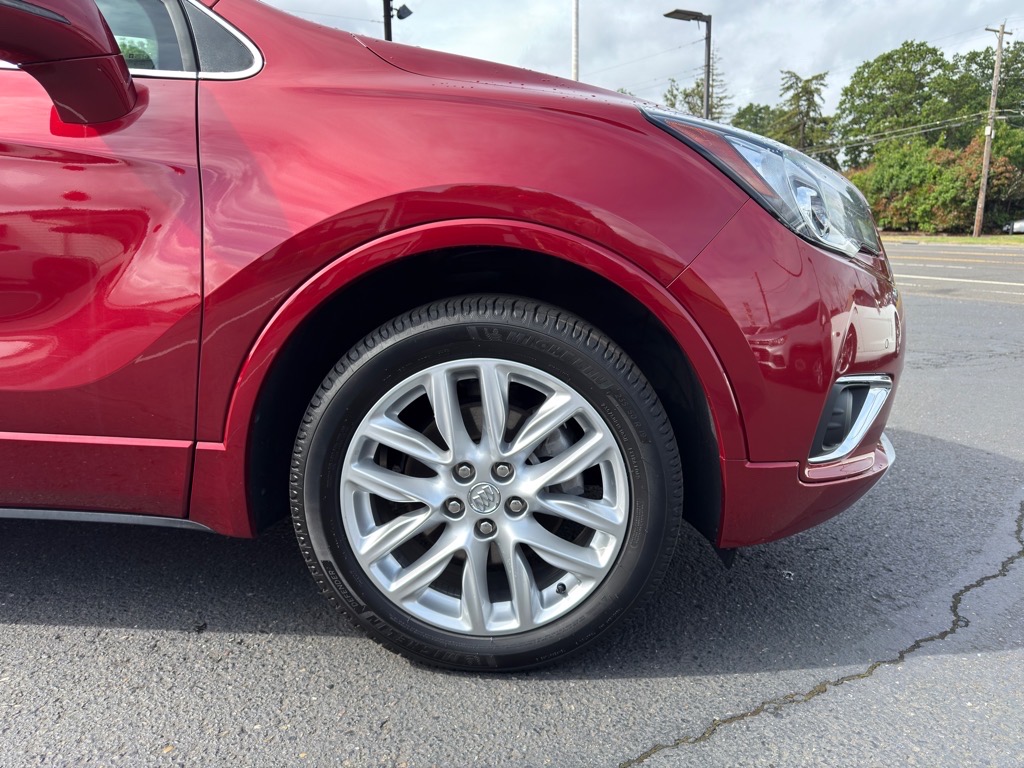 Vehicle image 11 of 32
