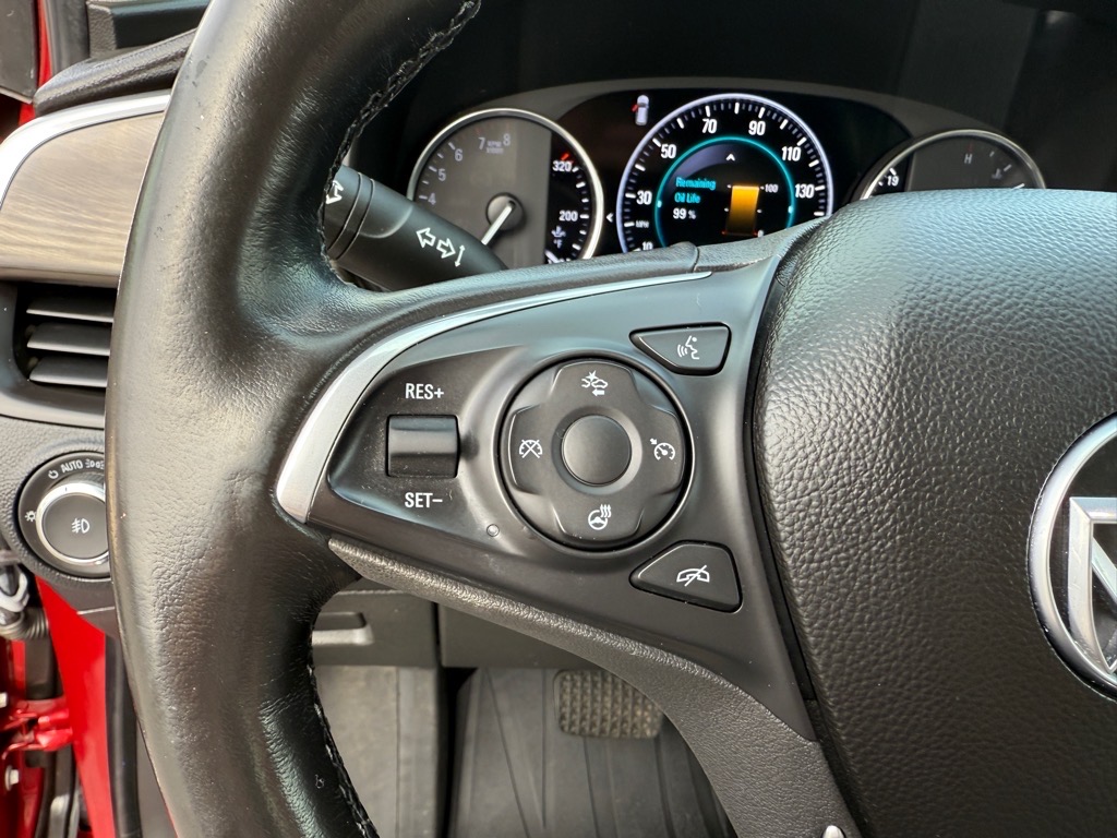 Vehicle image 27 of 32