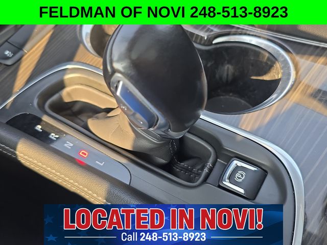 Vehicle image 21 of 36