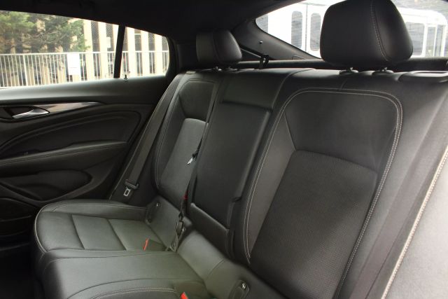 Vehicle image 22 of 47