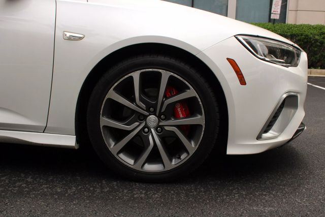 Vehicle image 9 of 47