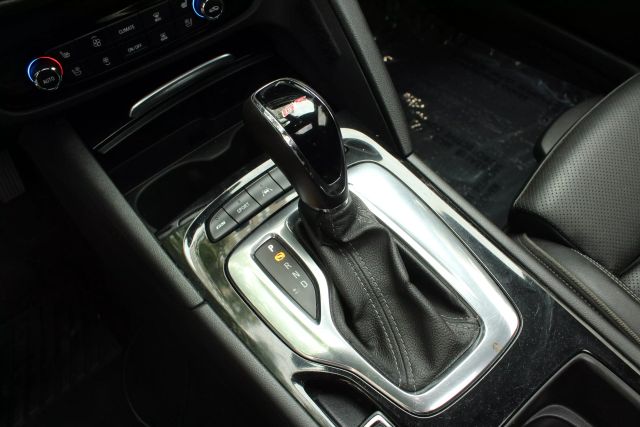 Vehicle image 43 of 47
