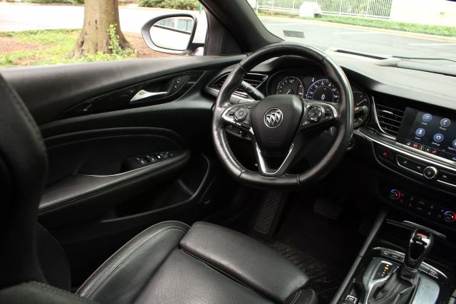 Vehicle image 26 of 47