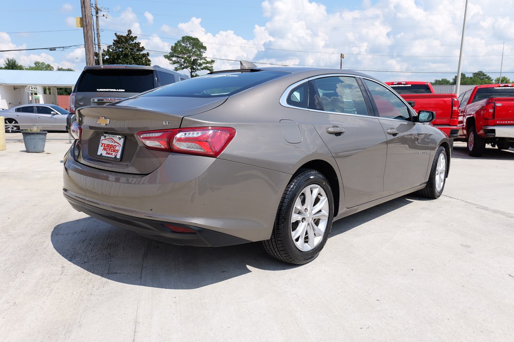 2020 Chevrolet Malibu LT Image 5 of 23