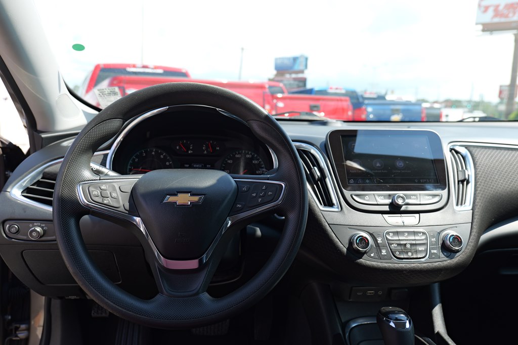 2020 Chevrolet Malibu LT Image 14 of 23