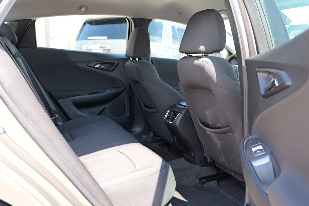 2020 Chevrolet Malibu LT Image 10 of 23