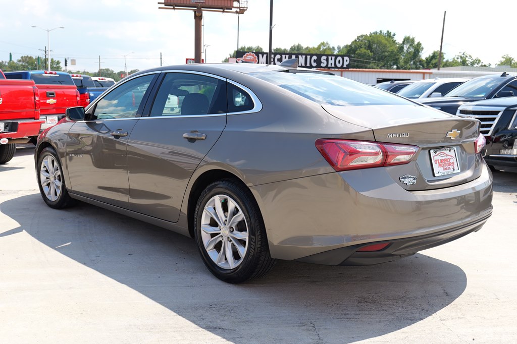 2020 Chevrolet Malibu LT Image 7 of 23