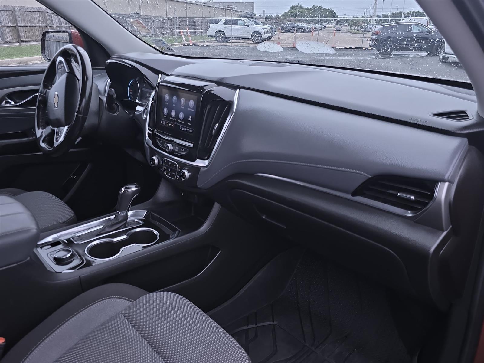 Vehicle image 28 of 34
