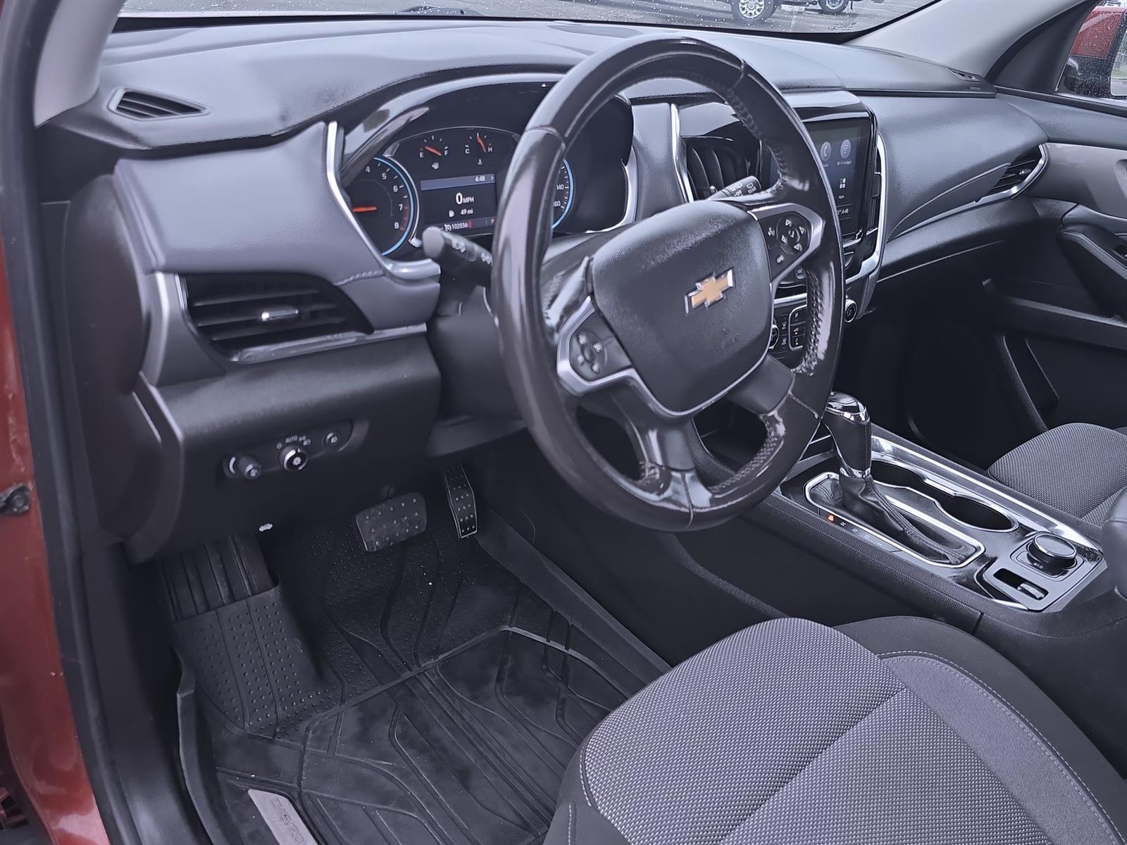 Vehicle image 10 of 34