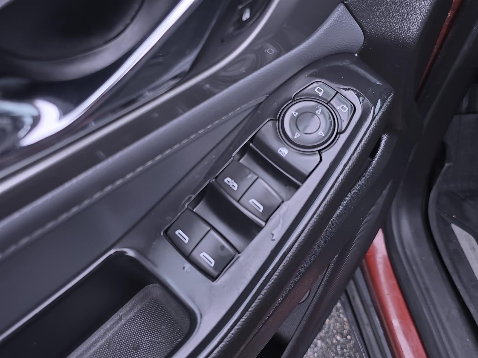 Vehicle image 22 of 34
