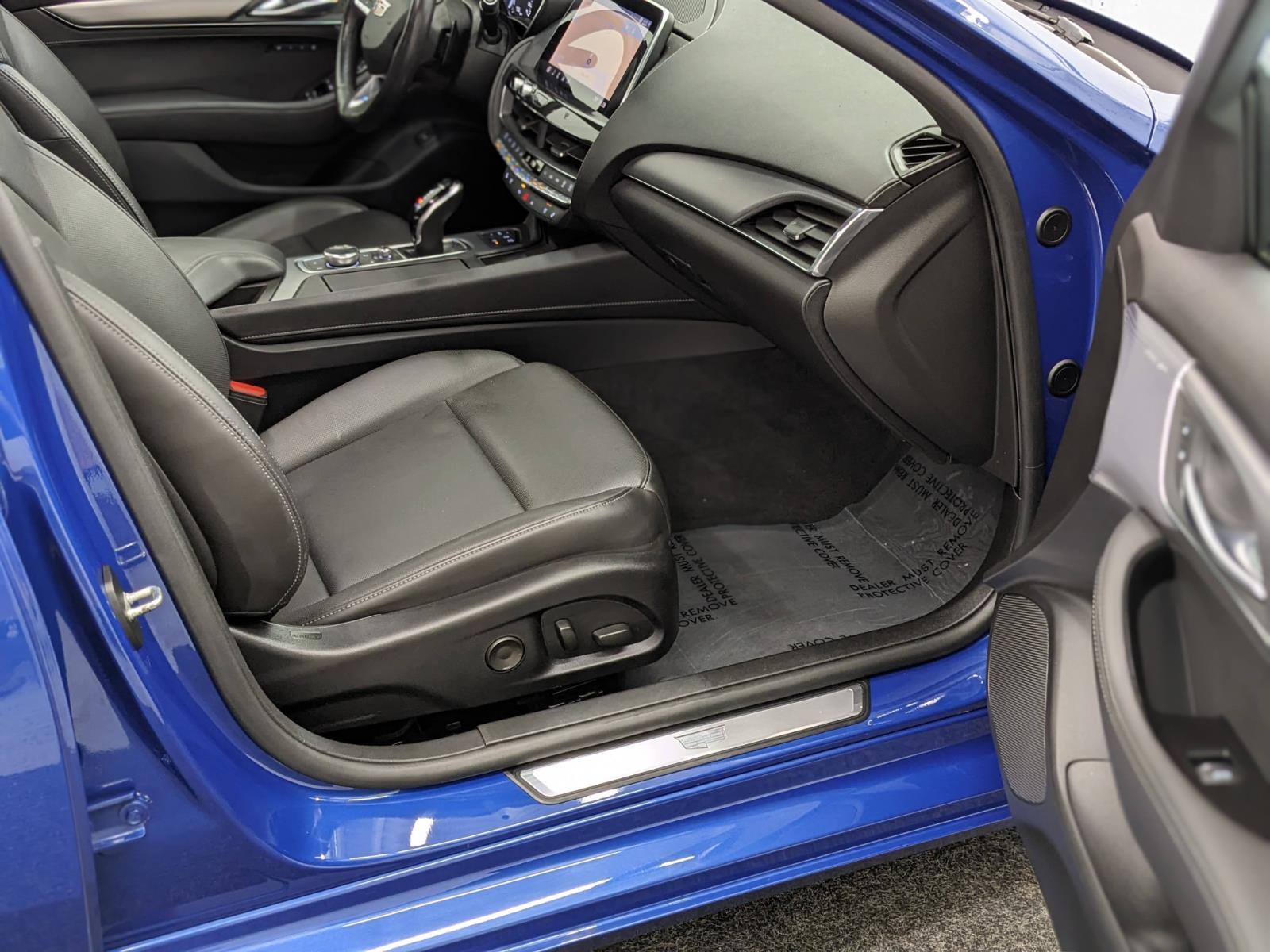Vehicle image 14 of 36