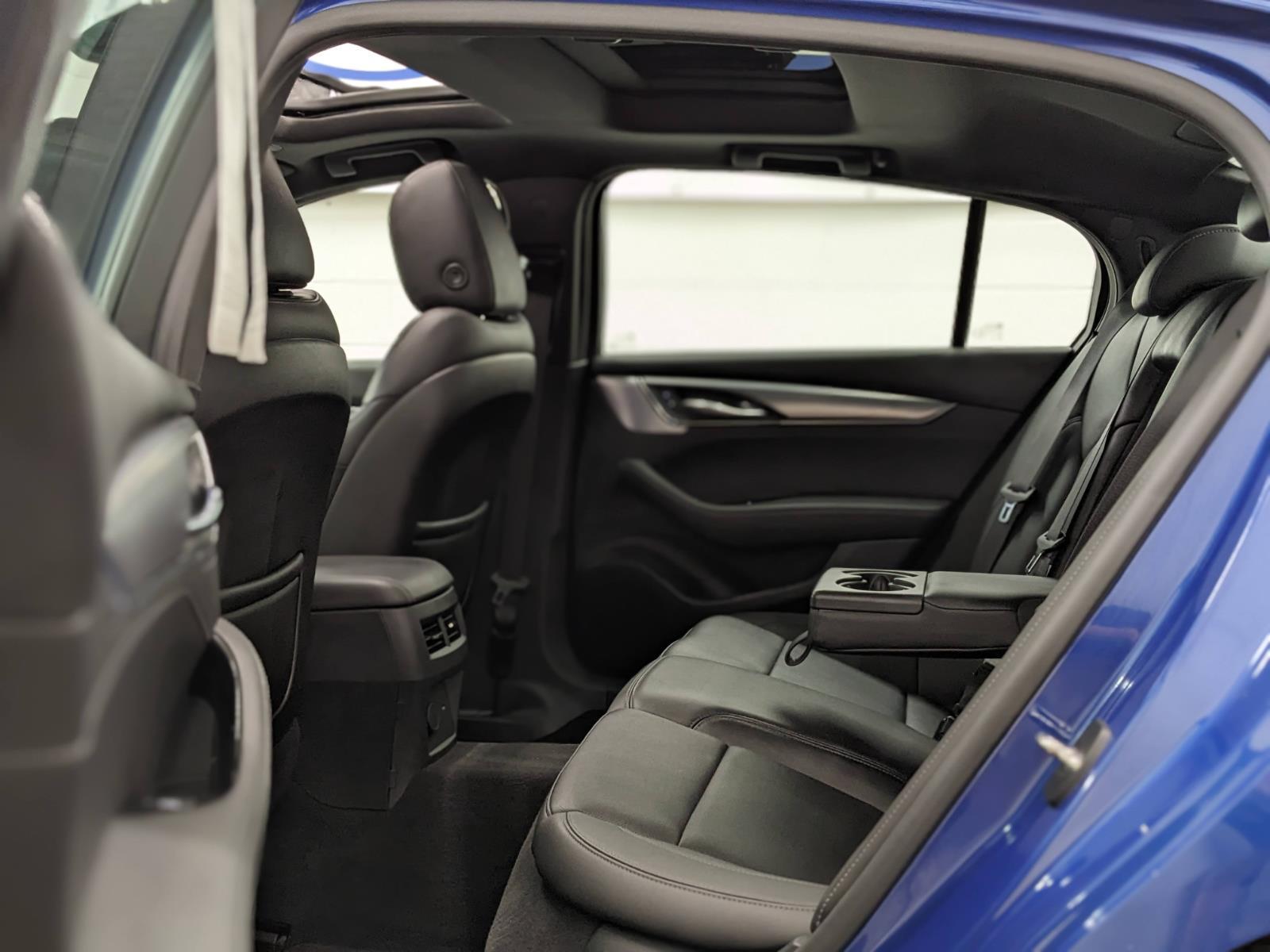 Vehicle image 9 of 36