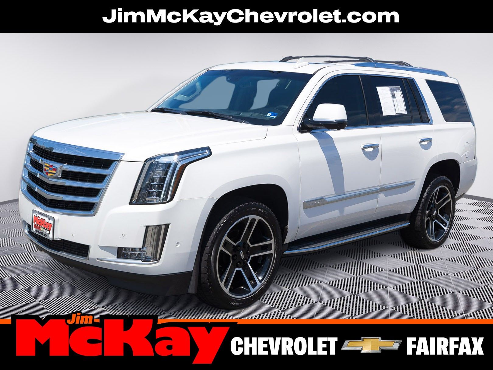 2020 Cadillac Escalade Luxury Image 2 of 29