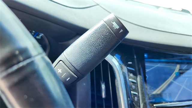 Vehicle image 32 of 35